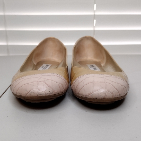 Jimmy Choo Women's Leather Classic Cap Toe Casual Slip On Flats Loafers Sz 9 - Picture 4 of 14